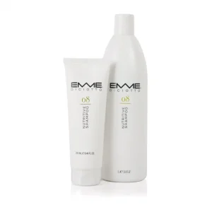 Подхранващ балсам Emme Diciotto 08 Nutritive с млечни протеини и алое вера. Хидратира суха коса и възстановява мекотата и блясъка.